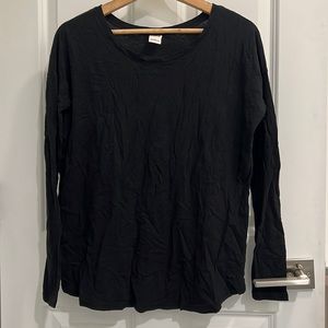 VS PINK LIGHTWEIGHT BLACK LONG SLEEVE SCOOP NECK SLEEP TEE